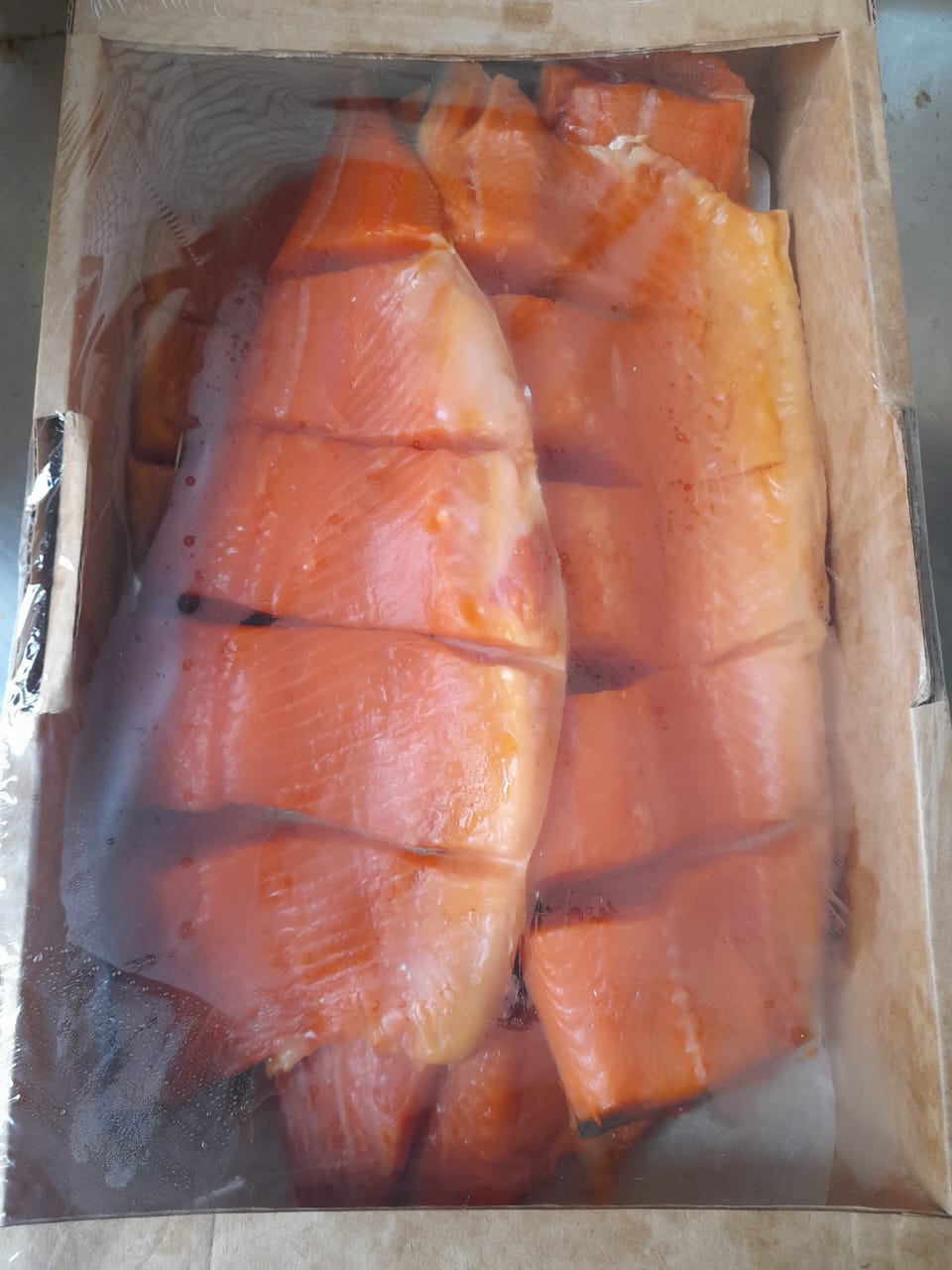 Юкола Форели (боковина) х/к вес 3 кг коробка фото в магазине Рыба-Сочи.рф