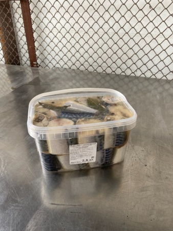 Скумбрия с\с"по-домашнему" уксус/масло 2.5кг (цена за ведёрко) фото в магазине Рыба-Сочи.рф