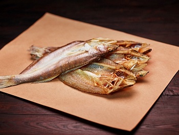 Судак вяленый средний 2 кг. коробка